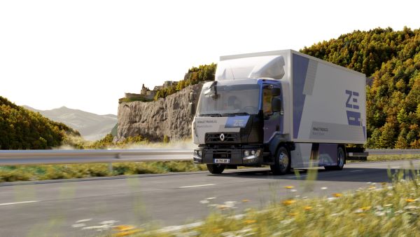 Renault Truck'ın Elektrikli Araç Serisi, İngiltere'de "Teknik Mükemmellik Ödülü"nü Kazandı