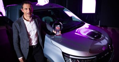 2022 Uluslararası Yılın Ticari Aracı Yeni Renault Kangoo Van Seçildi