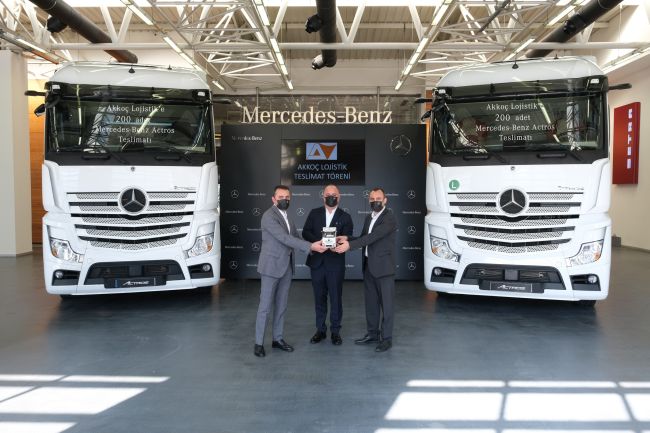 Basın Bülteni: Mercedes-Benz Türk, Akkoç Lojistik’e 200 adet Actros teslim etti