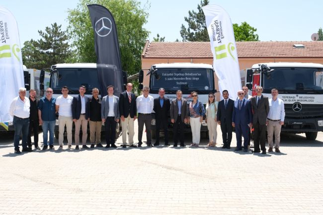 Mercedes-Benz Türk, Eskişehir Tepebaşı Belediyesi’ne 5 adet Atego 1018’i teslim etti