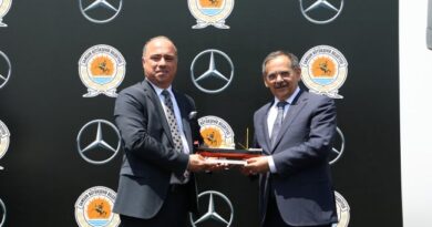 Samsun Büyükşehir Belediyesi, Mercedes-Benz kamyonlarını törenle teslim aldı