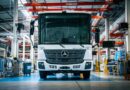 Daimler Truck, batarya elektriğiyle çalışan ikinci kamyonu eEconic’in seri üretimine başladı