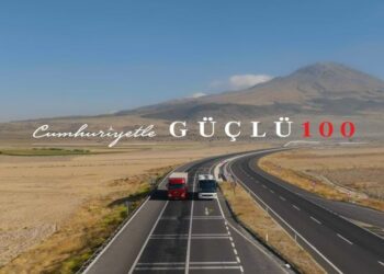 Mercedes-Benz Türk için her yol Cumhuriyet’e çıkıyor