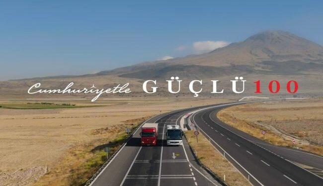 Mercedes-Benz Türk için her yol Cumhuriyet’e çıkıyor