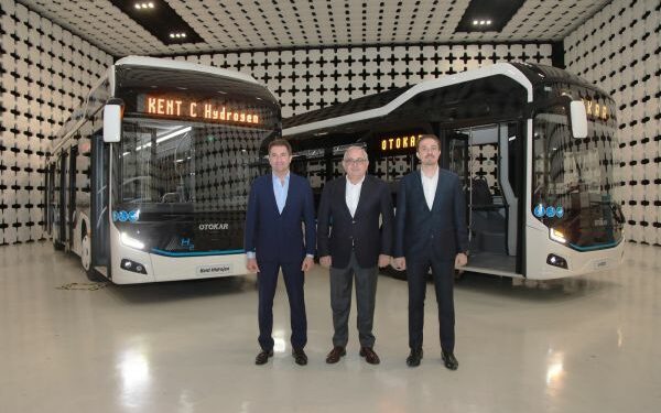 Otokar, Hidrojenle Çalışan Otobüsü ile Otonom Otobüsünü Tanıttı