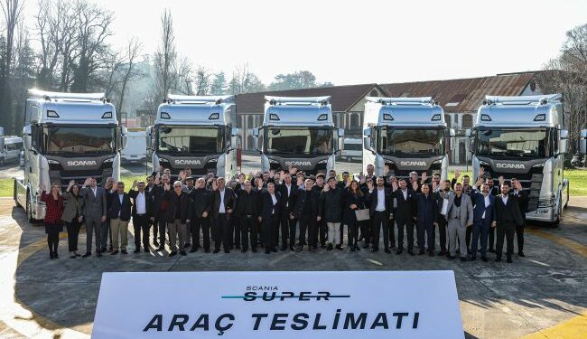 Merakla Beklenen Scania SUPER, Türkiye yollarında ilk sahipleri ile buluşmaya başladı