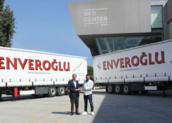 Enveroğlu Nakliyat, 50. TIRSAN aracını teslim aldı