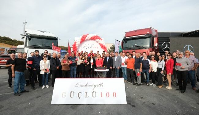 Mercedes-Benz Kamyon’un Sağlık Bakım Tırı Türkiye’nin 7 bölgesini ziyaret ederek kamyon şoförlerinin yanında oldu