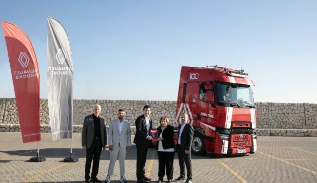 Cumhuriyet’in 100.yılına özel tasarlanan Prestige aracın sahibi, AGİT Uluslararası Nakliyat
