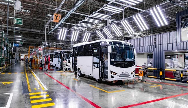 Anadolu Isuzu 2023 Yılı Midibüs İhracatında 20. Kez İhracat Şampiyonu