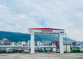 KRONE Türkiye, Kahramanmaraş'ta Depremzedeler İçin Dikiş Atölyesi Kurarak Yardım Elini Uzatıyor