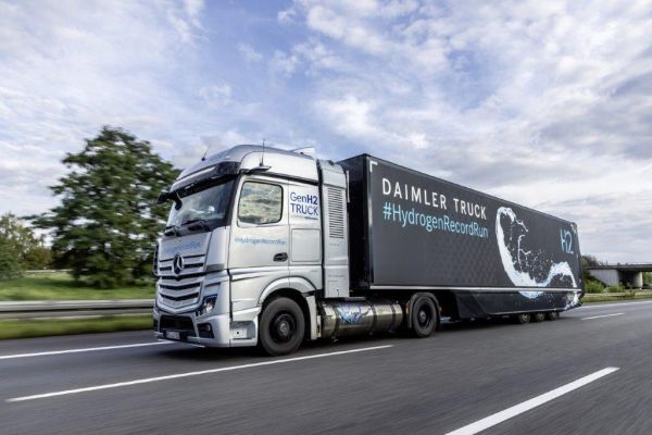 Daimler Truck ve Mercedes-Benz Türk Sürdürülebilirlik Yolculuğunda İlerlemeye Devam Ediyor: 