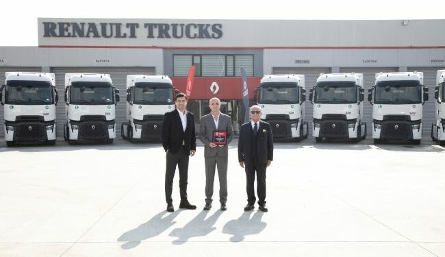Özçelik Transport filosu, Renault Trucks ile yenileniyor 