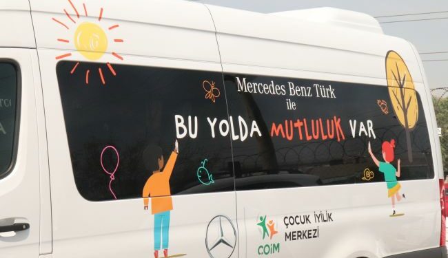 Mercedes-Benz Türk, Depremzede Çocukları Çocuk İyilik Merkezi’ne Taşıyacak