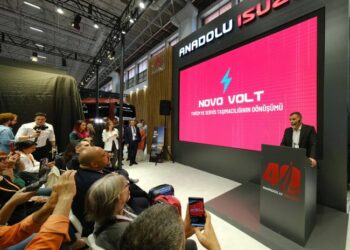 Anadolu Isuzu, yenilikçi ve çevreci araçlarıyla Busworld Türkiye Fuarı'ndaydı
