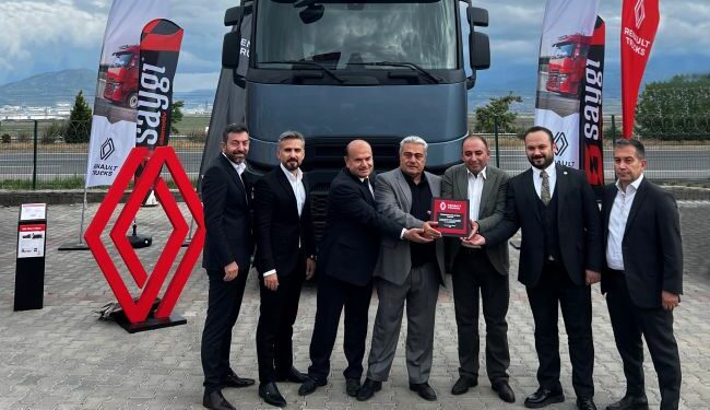 Özbabacan, Renault Trucks ile tek markalı filosunu geliştiriyor