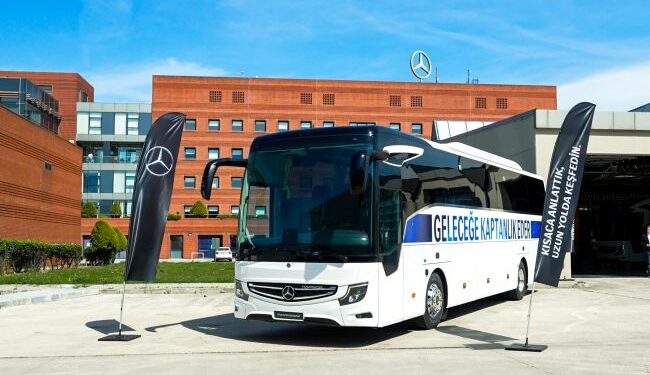 Yenilenen Mercedes-Benz Travego ve Tourismo ile Benzersiz Seyahat Deneyimine Hazır Olun!