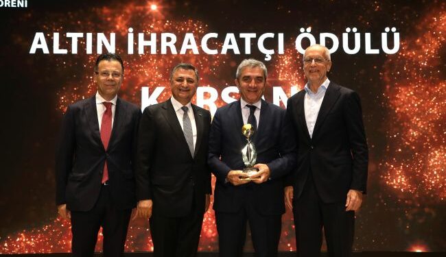 Karsan İhracat Şampiyonları Ödüllerinde Altın Plaket’in Sahibi Oldu!