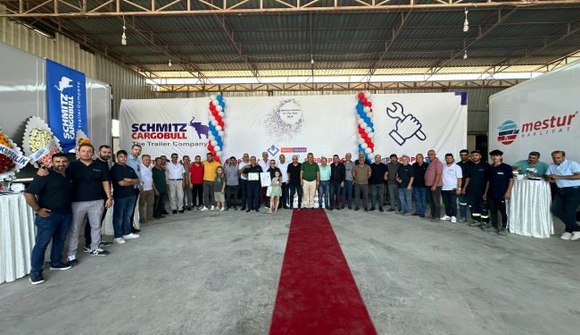 Özcan Treyler, Schmitz Carcobull Türkiye'nin 2024 Yılı ‘’Yılın En Başarılı Yetkili Servisi’’ Olarak seçildi