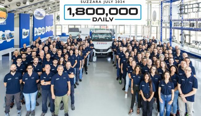 IVECO Suzzara Fabrikası’nda ürettiği 1 milyon 800 bininci Daily’nin gururunu yaşıyor