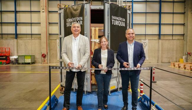 Mercedes-Benz Türk’ten Yerli Tedarikçi ile Deniz Aşırı İhracat!