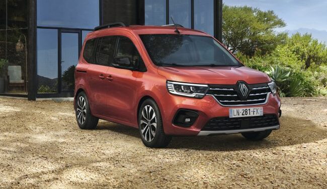 Renault Ticari Ailesinin Yeni Amiral gemisi Renault Kangoo Multix Türkiye'de Satışa Sunuldu!