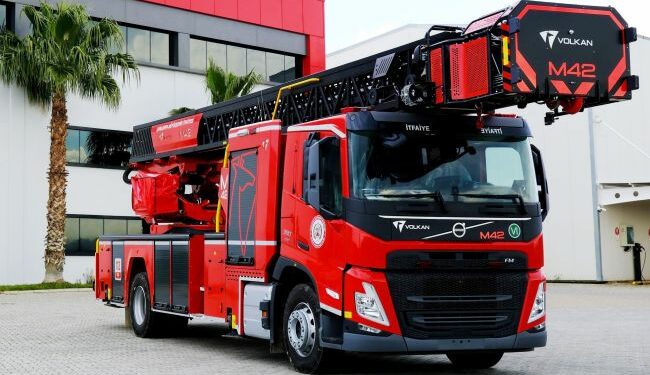 Volvo Trucks, Şanlıurfa İtfaiyesi’nin Yeni İtfaiye Kamyonlarını Teslim Etti