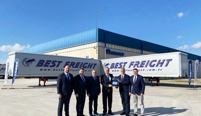 Krone'den Best Nakliyat'a 50 Adet Treyler Teslimatı
