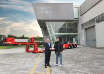 Ağır Yükün Güçlü İsmi Ekay&Aytaş'tan 7 Tırsan Low-Bed Yatırımı