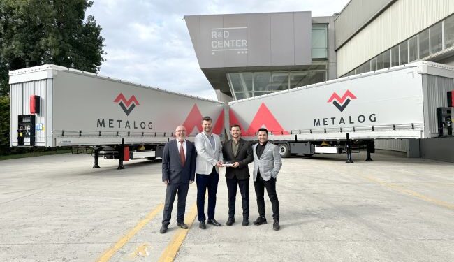 Tırsan, Metalog Lojistik’e 29 adet Tenteli Perdeli Multi Ride treyler teslim etti