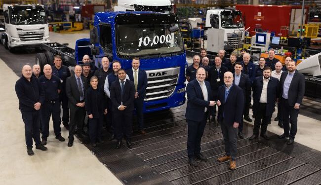 DAF Trucks, Birleşik Krallık'taki Leyland tesisinde 10.000'inci Yeni Nesil DAF XB kamyonunu üretti