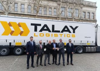 Talay Logistics, Filosuna 300 Tırsan Tenteli Perdeli Multi Ride İle Güçlendirdi