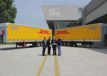 Serhatlı'nın DHL Taşımaları İçin 10 Yeni Tırsan Tenteli Perdeli Multi Ride Treyler