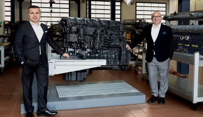 Mercedes-Benz Türk’ün Sıfır Gibi Motor programı yeni tesisinde müşterilerine daha da hızlı ve kaliteli hizmet sunuyor