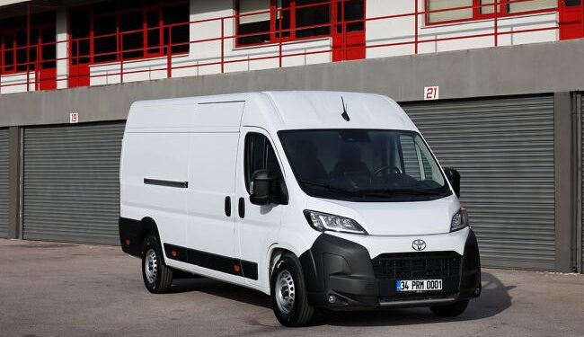 Toyota, Yeni PROACE MAX ile Ticari Araç Müşterilerine Maksimumu Sunuyor 