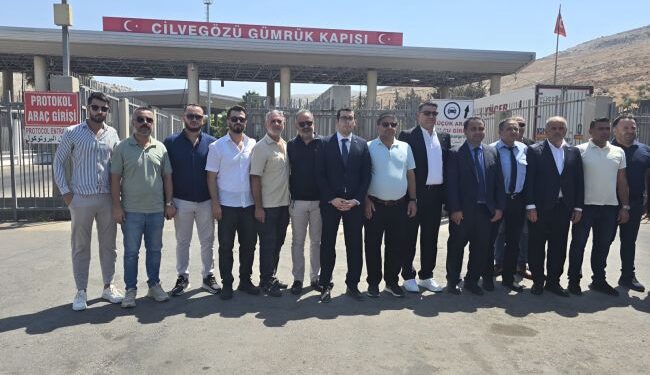 Türk TIR’ları 14 Yıl Aradan Sonra Suriye’ye Direkt Taşımalara Başladı!
