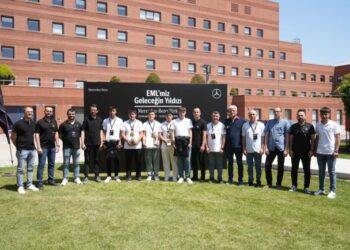 “EML’miz Geleceğin Yıldızı” programıyla 55 öğrenci Mercedes-Benz Türk Bayileri ve Yetkili Servislerinde kariyerine başlıyor