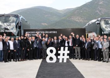 Lüks Artvin Seyahat Filosunu 8 adet Mercedes-Benz otobüs ile genişletti