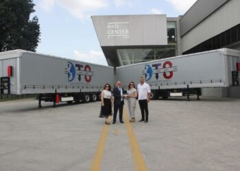 Tırsan, DTS Lojistik’e 10 adet Tenteli Perdeli Multi-Ride teslim etti