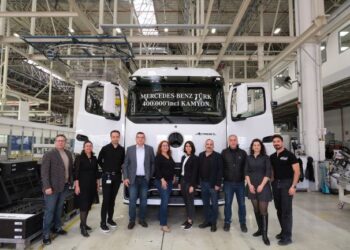 Mercedes-Benz Türk, Aksaray Kamyon Fabrikası’nda 400 Bininci Kamyonunu Üretti