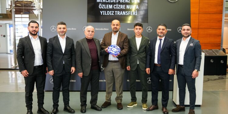 Mercedes-Benz Türk’ten Özlem Cizre Nuh’a 5 Adet Mercedes-Benz Travego ve Tourismo Teslimatı