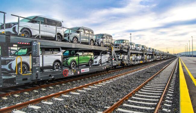 Ford Otosan’ın 2035 Karbon Nötr Lojistik Hedefine Dev Adım: Türkiye ve Romanya Arasında Demiryolu Köprüsü Kuruldu