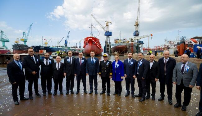 Petrol Ofisi Grubu ve Hicri Ercili Grup iş birliğinde inşa edilen ilk tanker “Wolf 1” suya indirildi