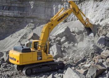 Daha Güçlü, Daha Sağlam, Daha Çevik: Efsane Komatsu PC390LC-11 Türkiye’de!