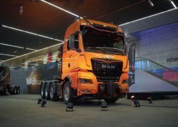 Yeni Aslan Kral: MAN, 250 Tonluk Dev Çekicisini Tanıttı