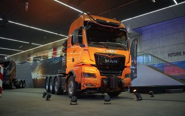 Yeni Aslan Kral: MAN, 250 Tonluk Dev Çekicisini Tanıttı