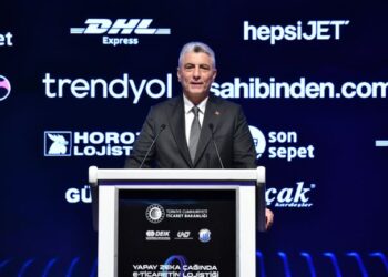 Ticaret Bakanı Ömer Bolat: Türk TIR şoförlerinin Körfez'de transit Suudi vizesi alarak seyahat etmeleri mümkün hale geldi”