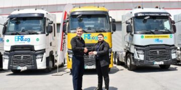 ERTLog’tan Dev Filo Yatırımı İlk 7 Renault Trucks Teslim Alındı Yola Güç Katıyoruz
