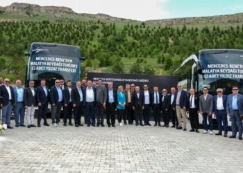 Mercedes-Benz Türk’ten Beydağı Turizm’e 13 Adet Travego Teslimatı